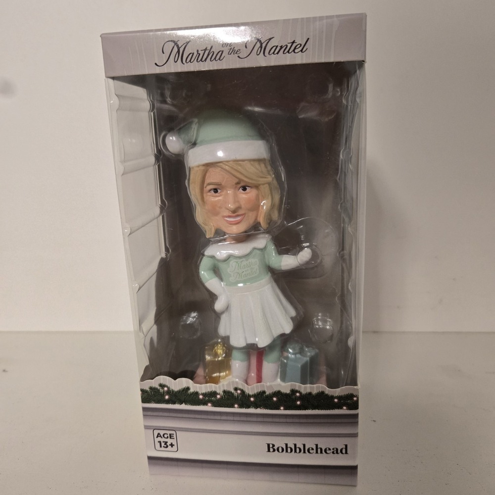 NEW Martha Stewart On The Mantel Resin Bobblehead A‎ Holiday Tradition 7"